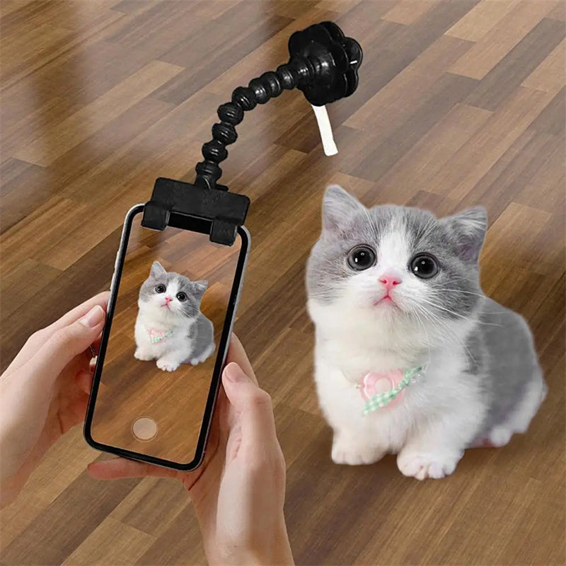 Pet Selfie Camera Tool – Phone Clip for Dogs & Cats - Pup Lake